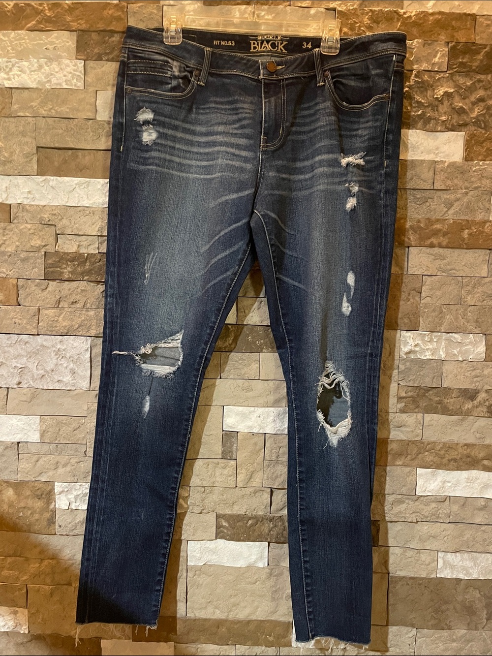 BUCKLE Black Label Distressed Dark Indigo Skinny Jeans Sz 34